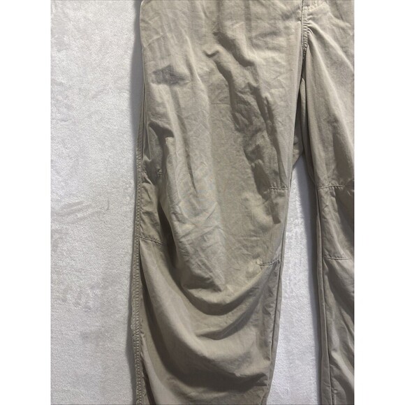 LL Bean Hiking Pants Men's XL Khaki Tan Nylon Straight Gorpcore Stowaway Belted - Picture 5 of 16
